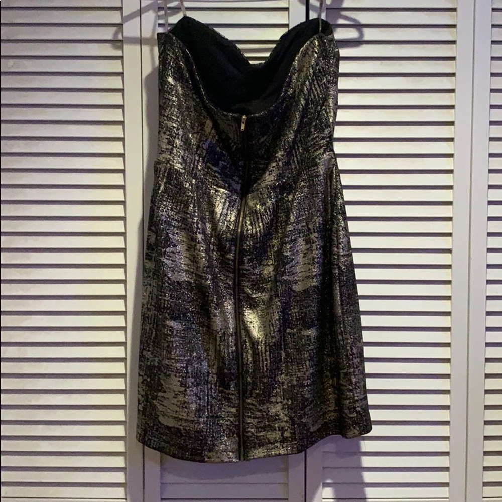 Dress - Picture 2 of 3